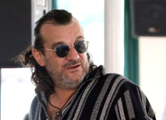 Priveden Aca Lukas: Krenuo na nastup na Kopaonik, završio u policiji – Evo šta se dešava ispred stanice