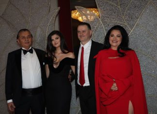 Milijarder Sveta pojavio se na unukinom punoletstvu: Ovo je Janin svekar koji ima zamak od 10 miliona evra