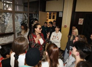 Ceca obradovala decu iz doma “Moša Pijade”: Pevačica im donela paketiće, oni joj se odužili posebnim poklonom