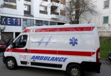 Drama u Zemunu –  Tinejdžerka (15) ispala iz autobusa: “U 6.16 nam je stigao poziv, zadobila je povrede glave”