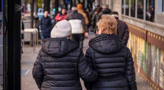 PIO Fond najavio dodatnu pomoć za više od 85.000 penzionera: Pogledajte ko ovog puta dobija pakete