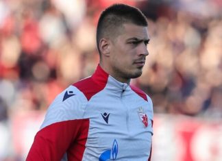 Povukao se posle razvoda, pa sve iznenadio: Stariji brat Vujadina Savića pojavio se na koncertu sa novom devojkom