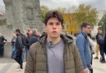 “Treba da stanemo na put ludilu”: Građani Kraljeva na skupu protiv blokada – Tu je i ministar Darko Glišić