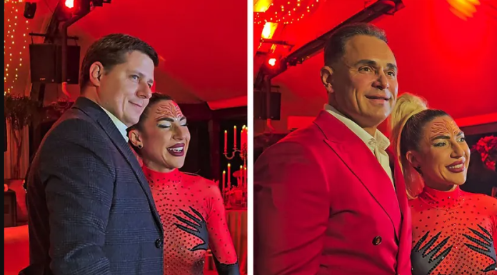Jovana Jeremić na rođendanu između dva bivša: Grlila i ljubila Voju i Dragana, pa priznala – “Javio mi se treći”
