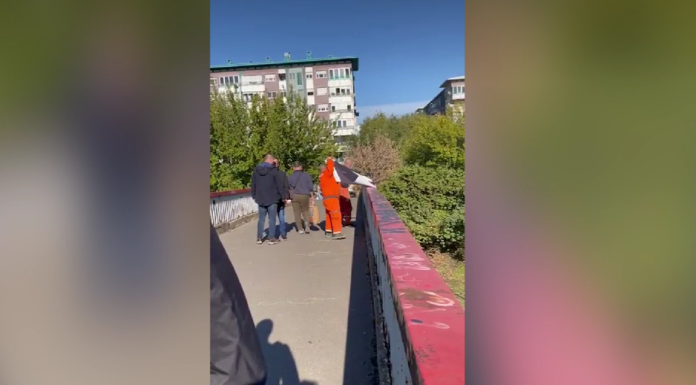 Komunalci i “Beli” uklonili transparent sa pozivom na protest 1. novembra: Okačila ga je “IT Blokada”