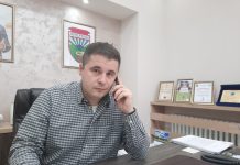 Predsednik opštine Lučani u pijanom stanju napao sveštenika: Vukao ga za bradu jer je primio u hram studente koji su pešačili