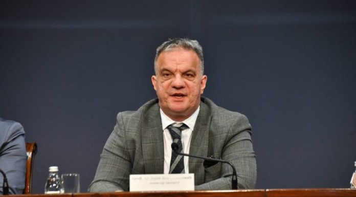 Ministar prosvete poslao dopis direktorima gimnazija: Na udaru su đaci koji pružaju podršku Dijani Hrki