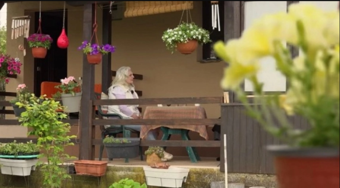 Poznata pevačica se razvodila 12 puta: “Strpam sve stvari u kese za đubre i kažem…” – Jedno nije htela da trpi