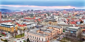 Kragujevčani o izjavi Vučića da ne žele da rade za 800 evra: “Očigledno nema kontakt sa realnošću, verovatno misli na zarade u Fijatu”