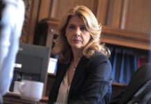 Oglasila se poslanica kojoj su odbili 10 odsto od plate zbog izjave o Ćacilendu: “Navešću samo one koji su optuženi za ubistvo”