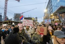 Studenti reagovali na odluku suda o oslobađaju Vesića i ostalih: Nisu mogli da sakriju razočarenje