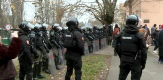 “Protestuje njih 34, zvao sam njihovog vođu da čujem čime je nezadovoljan”: Vučić o ljudima koji su se okupili u Bačkom Petrovcu